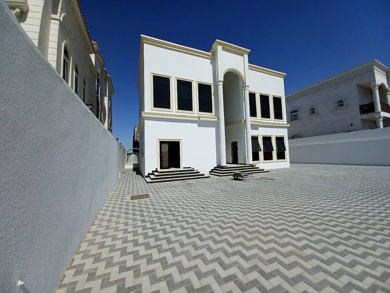 Villa in the south of Shamkha, 7 rooms, Mr. 150 thousand
