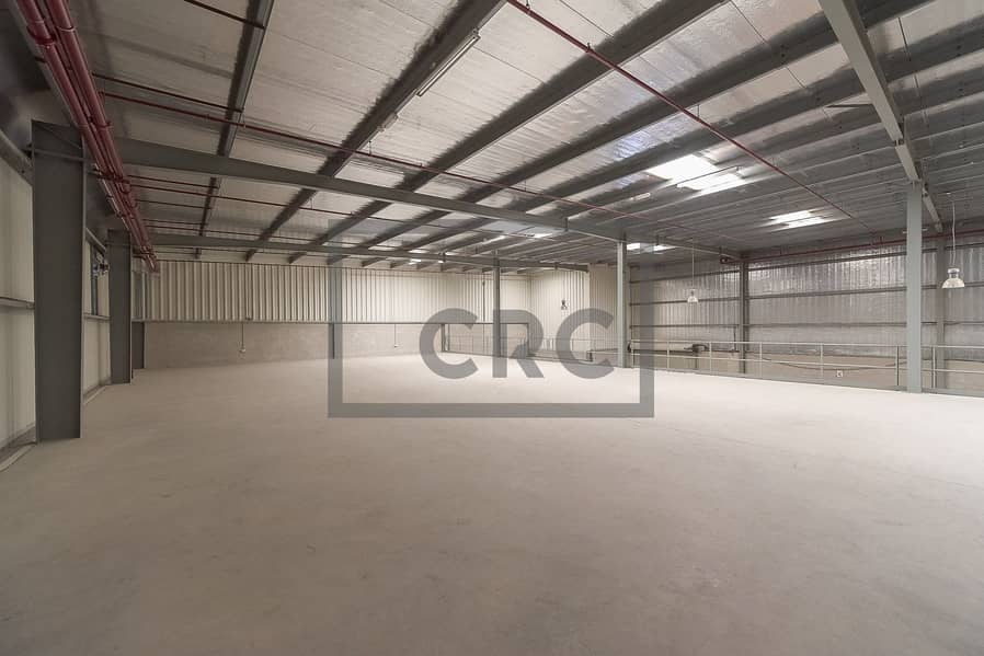 Insulated Warehouse for Storage | High Ceiling