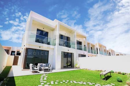 3 Bedroom Townhouse for Rent in Yas Island, Abu Dhabi - Great Place| Vacant Single Row Townhouse