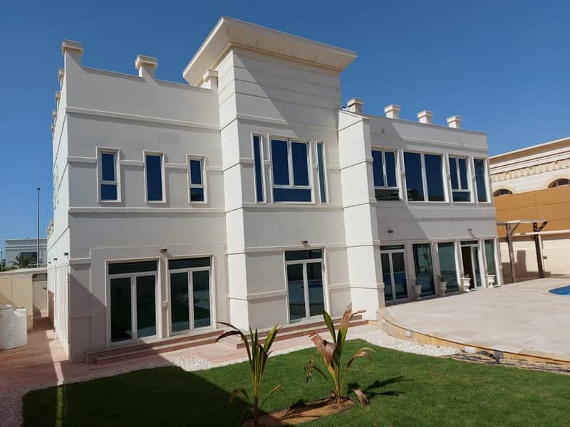 Corner 6br with pool, garden and lift in barsha