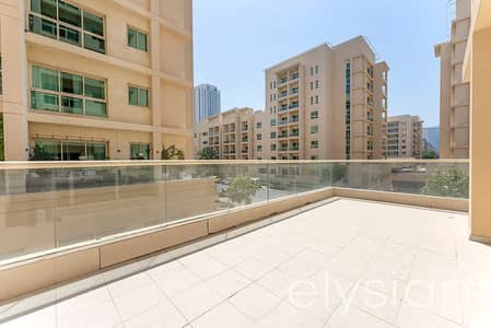 2 Bedroom Apartment for Sale in The Greens, Dubai - Stunning 2 Bedroom | Spacious Balcony