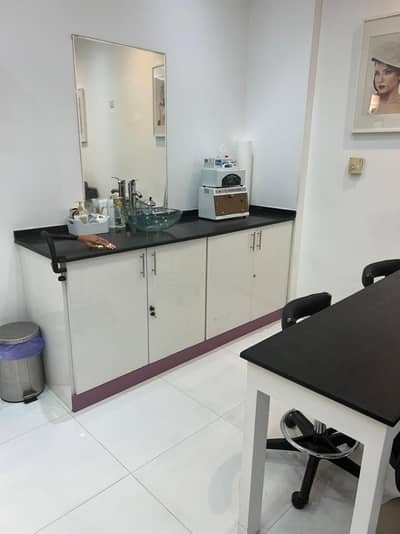 Shop for Sale in Mirdif, Dubai - FULLY FURNISHED AND EQUIPPED LADIES SALOON FOR SALE