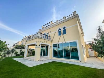 4 Bedroom Villa for Sale in Jumeirah Park, Dubai - Lavish 4 BR | Spacious | Ready to Move- in