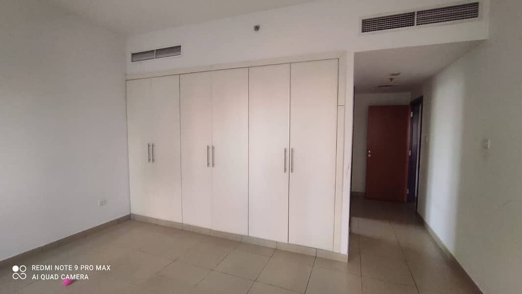 Large 2 Bedroom With Balcony +Terrace For Sale In CBD Full Facility Building