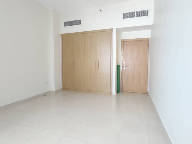 VERY SPECIOUS 1BHK SWIMMING POOL GYM AND PARKING ONLY 36K IN DUBAILAND. .