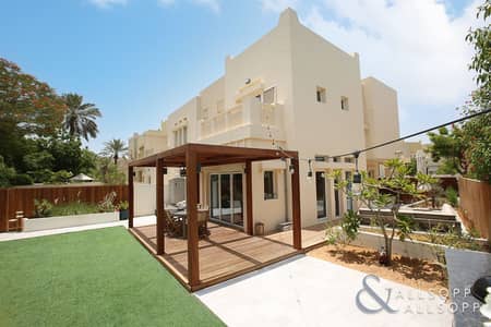 3 Bedroom Villa for Sale in The Lakes, Dubai - SHOWHOME Finish | End Unit | 3 Beds