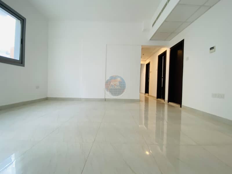 شقة في آل نهيان 3 غرف 45000 درهم - 6049096