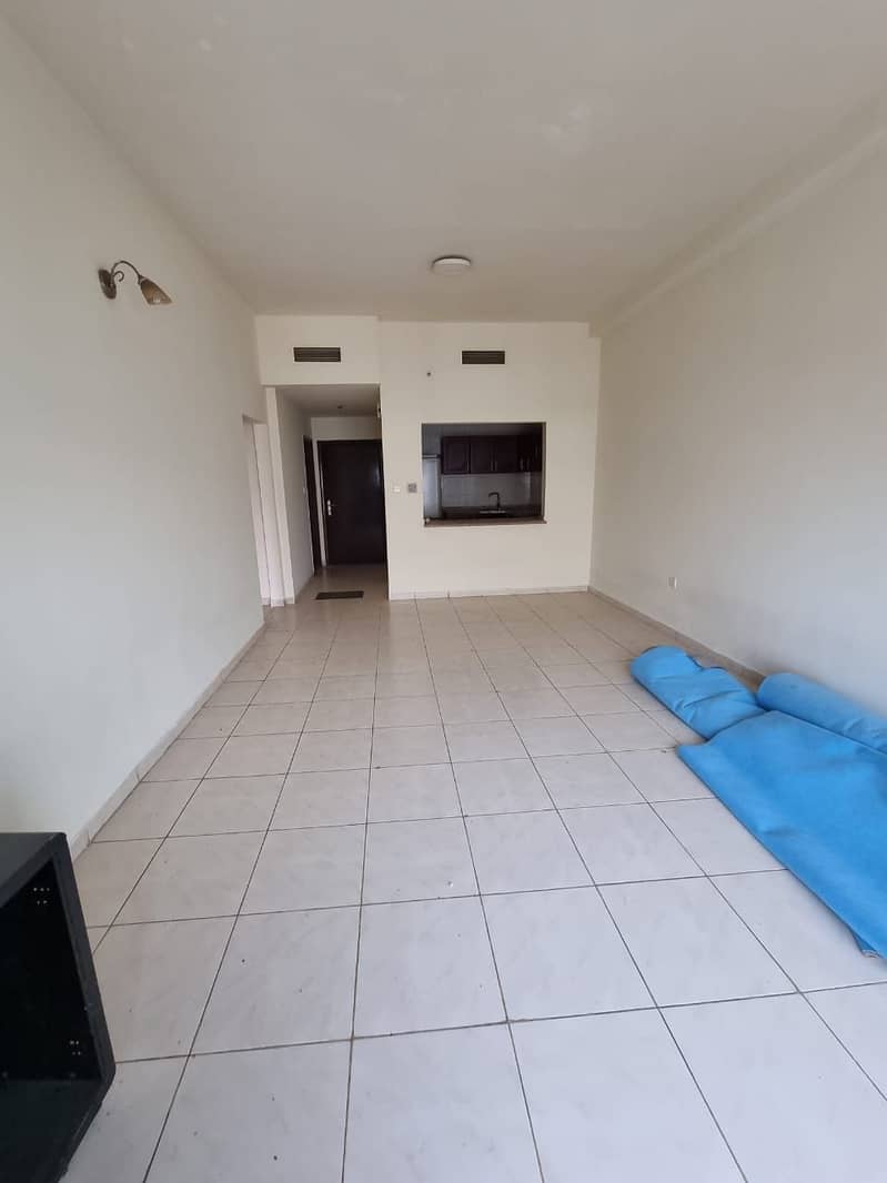 INVESTOR DEAL/ LARGE 2 BEDROOM HALL AVAILABLE FOR SALE IN CBD