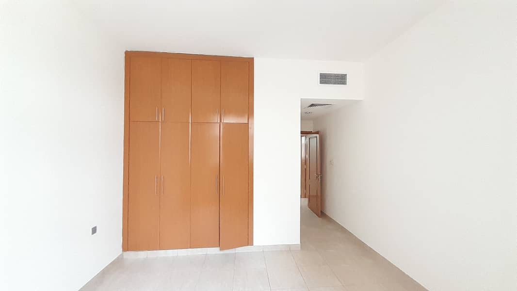 Квартира в Аль Карама，Здание Аль Карама, 2 cпальни, 73000 AED - 5885450