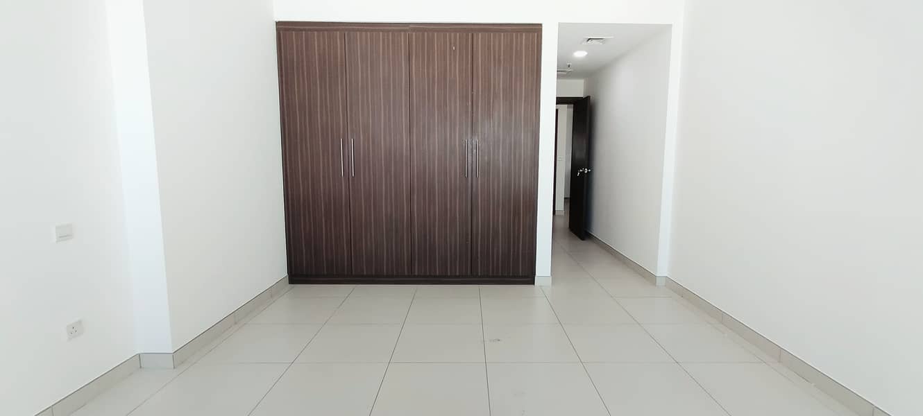 Spacious it's very big apartment 1bhk with All facilities in Dubai land area and only rent 36k in 4/6 cheaqes payment