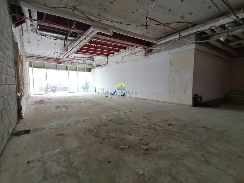 188 SQM Shop for RENT | Spacious Layout | Ideal Location for Business | Corniche Area