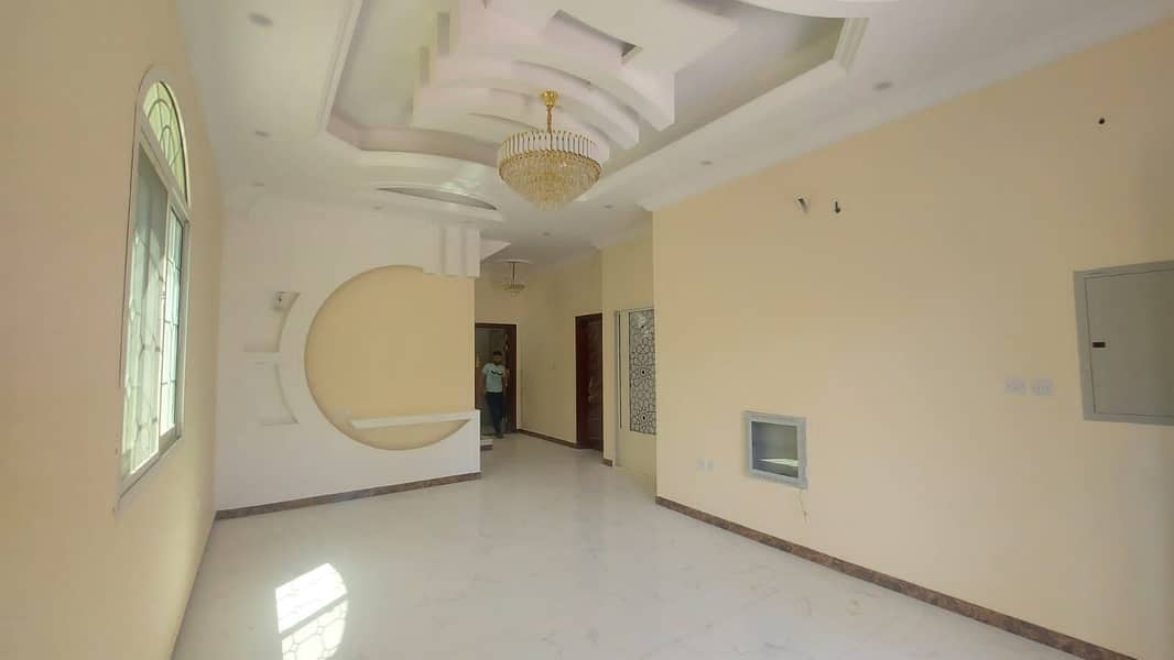 Building for sale in Rawda for sale at a very special price