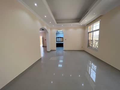 6 Bedroom Villa for Rent in Oud Al Muteena, Dubai - 3 HALLS|MAJLIS WITH DINING|SERVICE BLOCK|MAIN ROAD