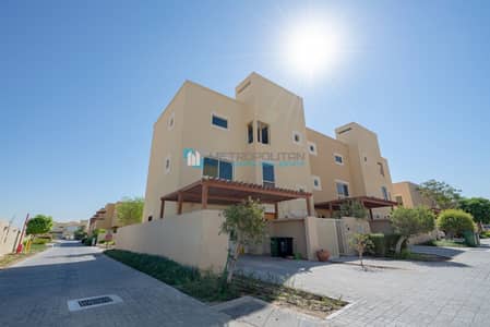 4 Bedroom Townhouse for Sale in Al Raha Gardens, Abu Dhabi - Hot Offer | Must-See | 4BR+M TH  | Private Garden