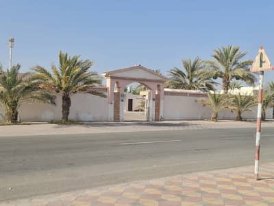6 Bedroom Villa for Sale in Al Humrah, Umm Al Quwain - House for sale in Umm Al Quwain in Al Hamra in Shabiya 60