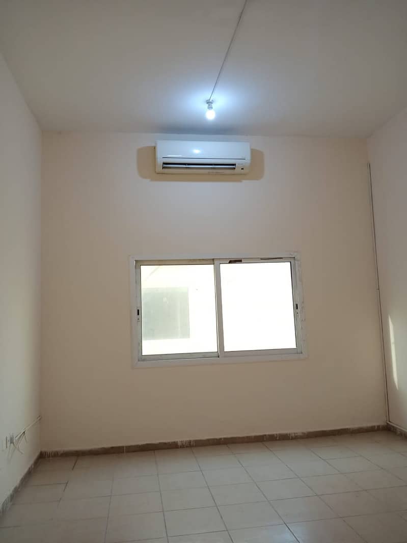 hot offer studio for rent 1700 AED