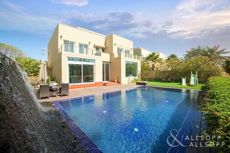 5 Bedroom Villa for Rent in The Meadows, Dubai - Private Pool | Lake View | Fully Upgraded