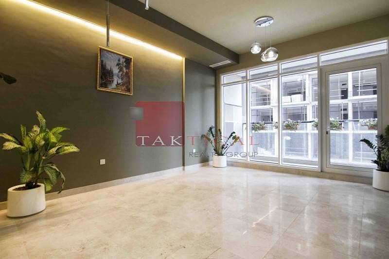 Epitome of Luxury 1 BR + Study APT in Axis Silver