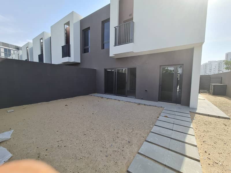 Corner 3 Bedrooms Townhouse | Ready To Move