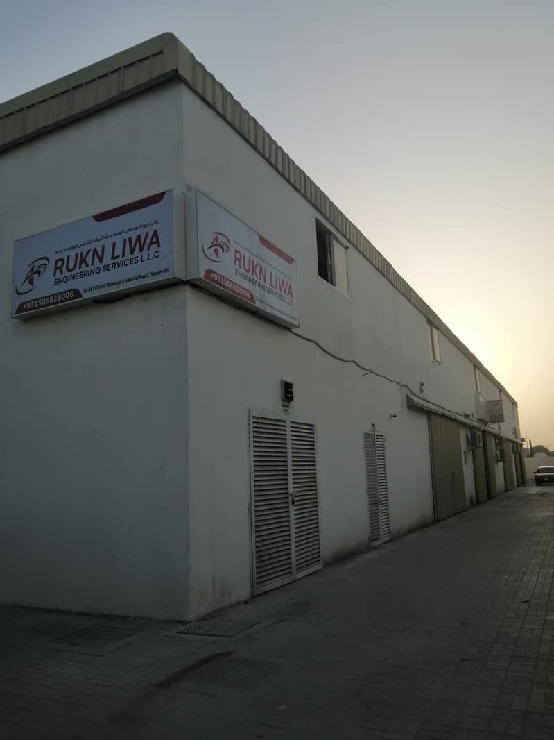 Warehouse for rent in Industrial 12