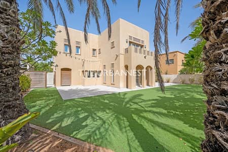 5 Bedroom Villa for Sale in Arabian Ranches, Dubai - Vacant | Pool Facing | Large Plot | Type 17