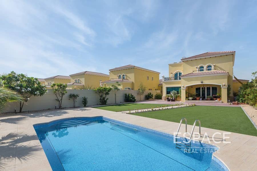 Exclusive | Private Pool | Large Plot