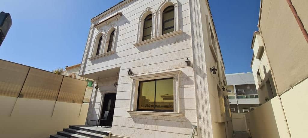 Very clean villa for rent in Ajman, Al Rawda area 2, central air conditioning