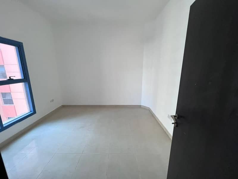 1BHK 794SQFT  AVAILABLE FOR RENT IN NUAIMIYA TOWERS 16000/- (4 Payment)