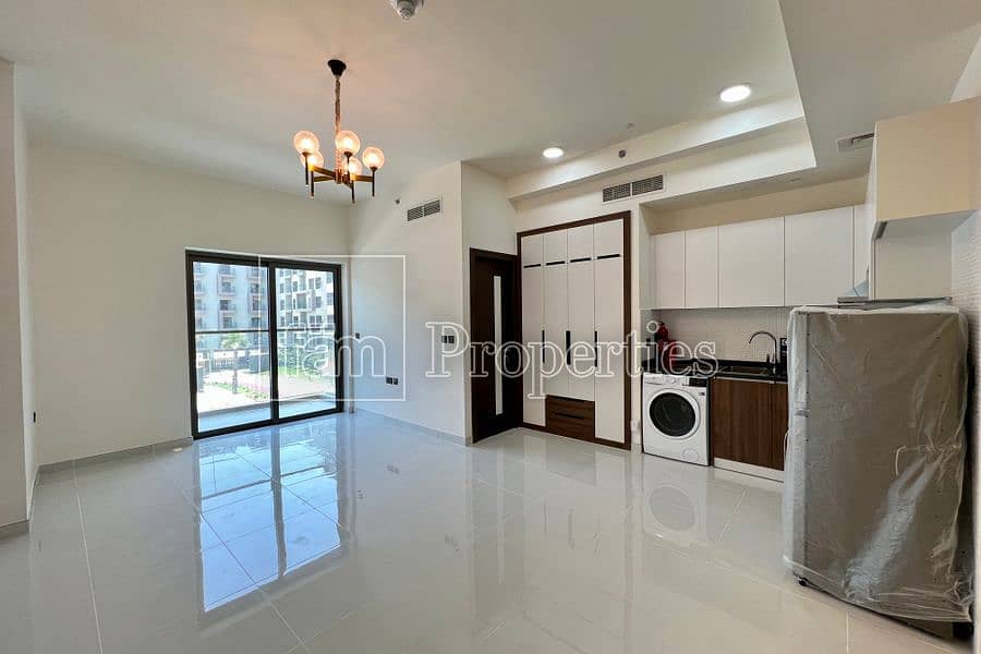 Gated Community | Equipped Kitchen | Mid Floor