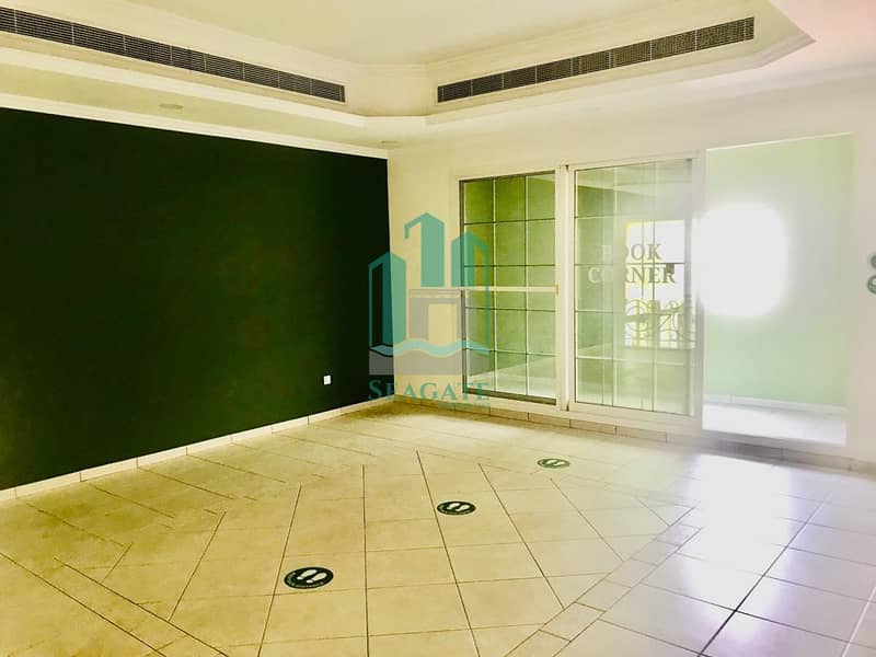 Spacious 5 br Plus  maid villa for rent in Al Wasl Road