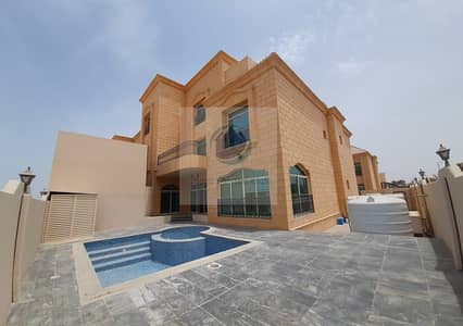 5 Bedroom Villa for Rent in Khalifa City, Abu Dhabi - Spacious villa l 2 Majlis+ 3 Halls l POOL l 2 kitchen l Driver room