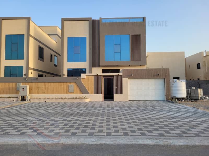 No down payment 100% bank financing without appraisal fees The bank's villa is very beautiful, personal finishing Super Dulux, excellent front space,