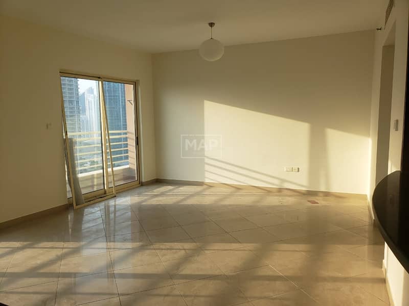 COMMODIOUS UNFURNISHED 2BHK AVAILABLE FOR RENT NEAR METRO DMCC