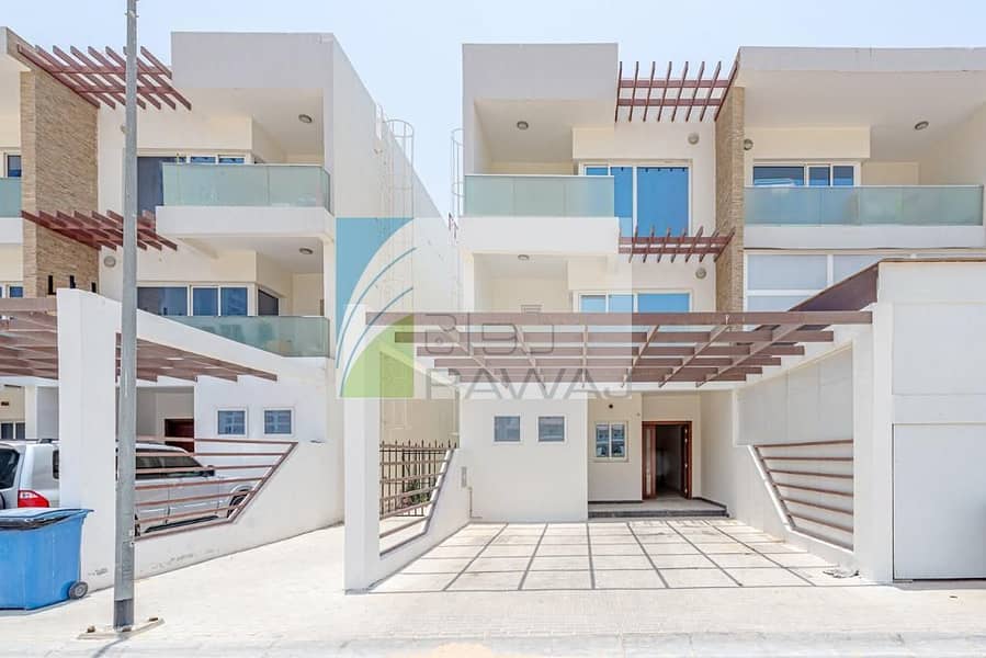 Modern Design 4 BR Townhouse + Maids room  with Elevator | Vacant on Transfer
