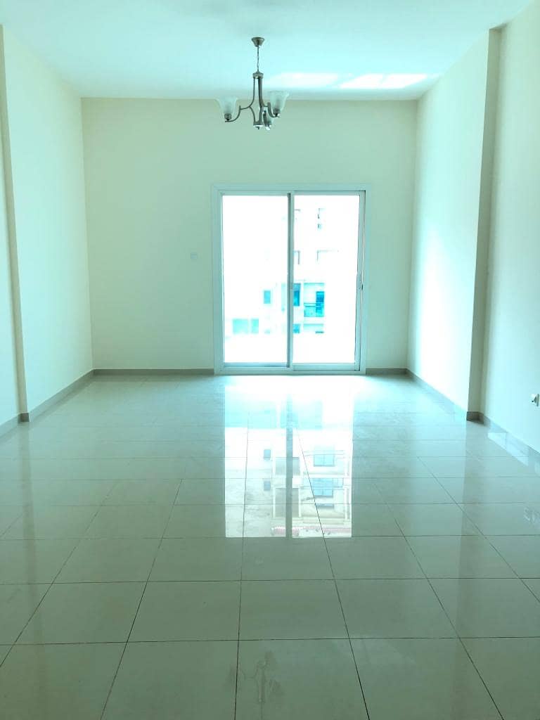 شقة في الوليد أوايسيس،واحة دبي للسيليكون 2 غرف 68000 درهم - 6064326