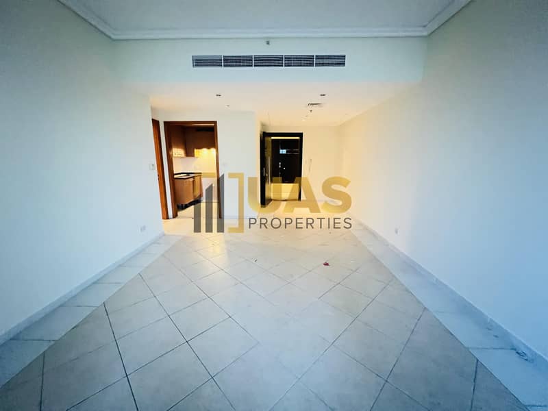 شقة في برج القرن 21،شارع الشيخ زايد 3 غرف 92000 درهم - 6022882
