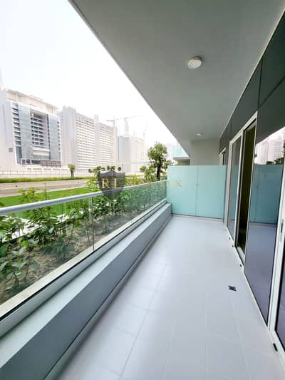 1 Bedroom Flat for Rent in Business Bay, Dubai - Big Balcony ! Specious 1BR