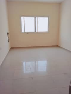 Amazing offer studio available separate kitchen very spacious Cantrel AC in muwaileh sharjah