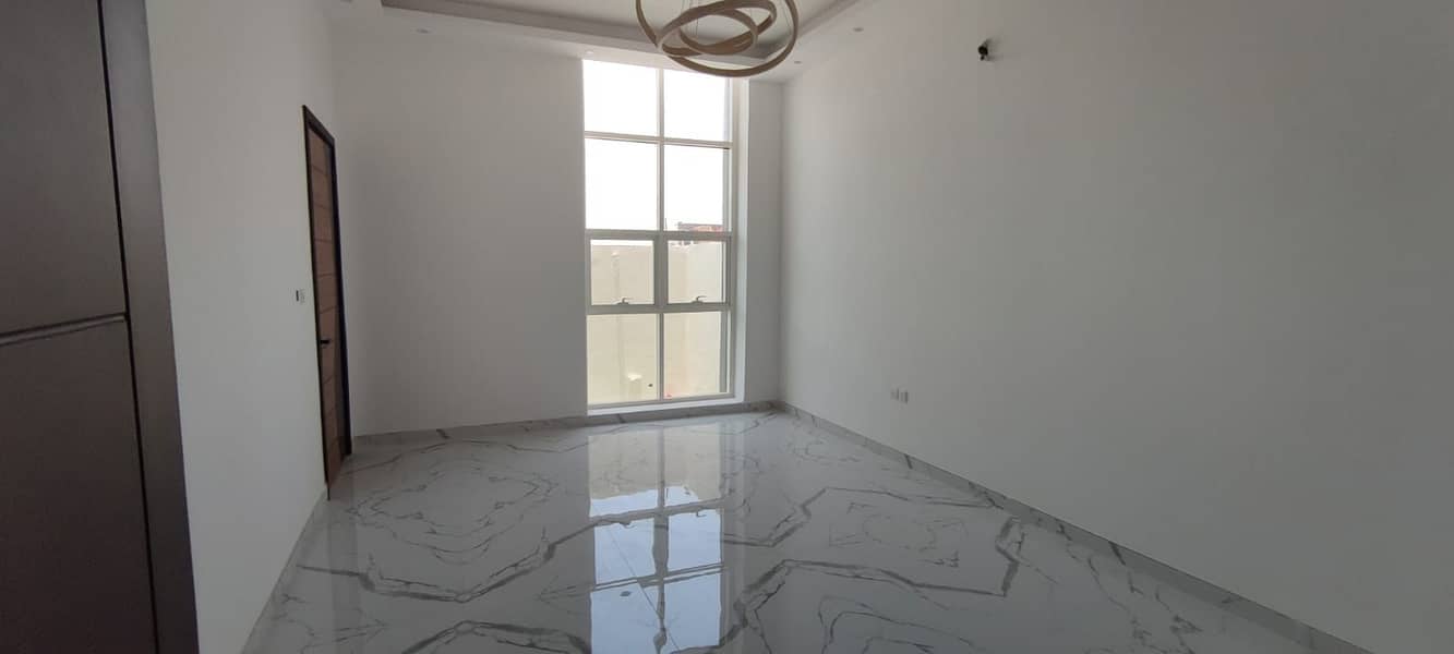 Villa for sale, Ajman, Al Aliyah area Consists of three floors first floor It consists of a hall, a hall, a master room, a large kitchen and a room. m