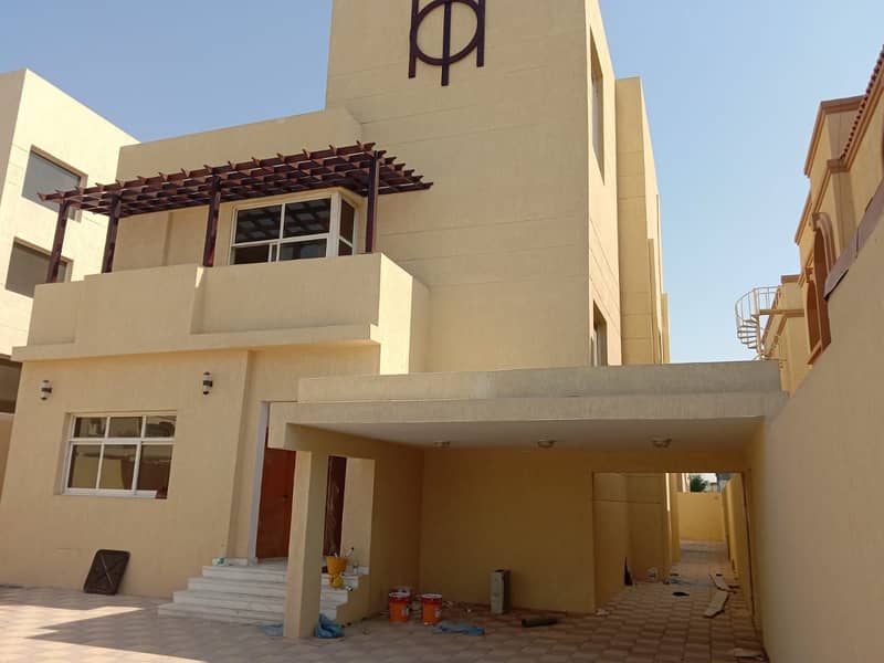 Villa for sale in Al-Rawda area with electricity and water, the first inhabitant, a very sophisticated finishing, a complete stone, a corner on two st