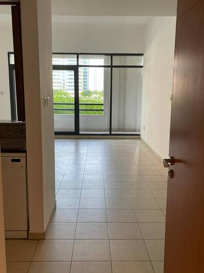 3 Bedroom Flat for Rent in The Greens, Dubai - Al Ghaf 3 | Spacious 3 Bedroom | Ready to move in | Lowest Price in the market for Only 125K