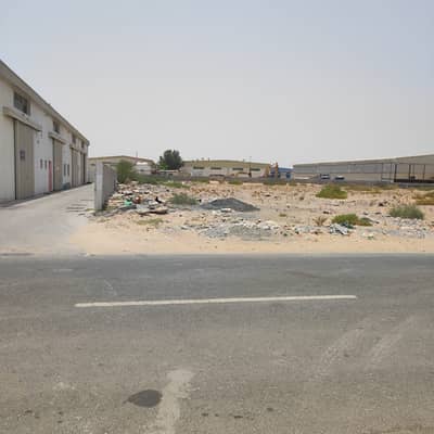 Industrial Land for Sale in Emirates Industrial City, Sharjah - بالقرب من شارع الامارات العابر  وجميع الخدمات