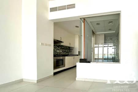 Studio for Sale in Palm Jumeirah, Dubai - Sunset View | Vacant | Furnished