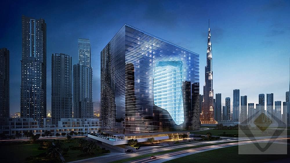 Freehold Office . Dubai Water Canal View.