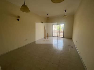 4 Bedroom Villa for Rent in Umm Suqeim, Dubai - Shared Pool 4BR En-Suite + Outside Maids Room