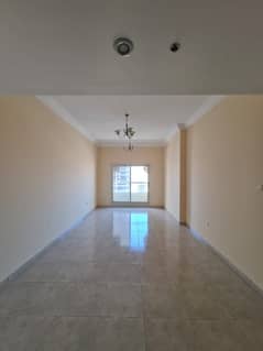 شقة في برج البحيرة مدينة الإمارات‬ 2 غرف 235000 درهم - 6071070