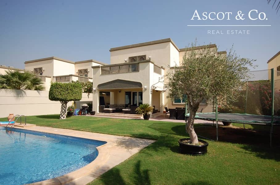 Vacant on Transfer |4 Bedrooms with Pool