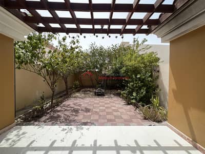 4 Bedroom Villa for Rent in Mirdif, Dubai - Semi independent 4 Bedroom all master with private garden and maidsroom
