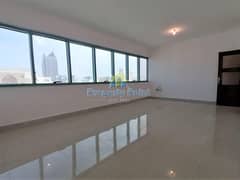شقة في شارع الشيخ خليفة بن زايد 3 غرف 65000 درهم - 6075223