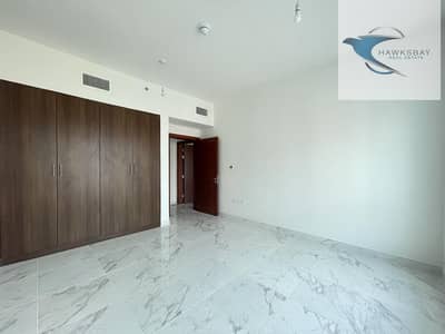 شقة 2 غرفة نوم للايجار في شارع حمدان، أبوظبي - شقة في شارع حمدان 2 غرف 75000 درهم - 6075656